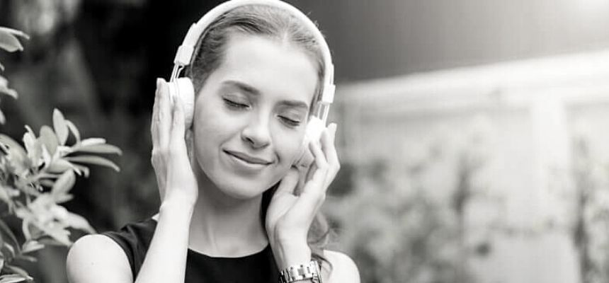 RELEASING STRESS THROUGH SOUND THERAPY